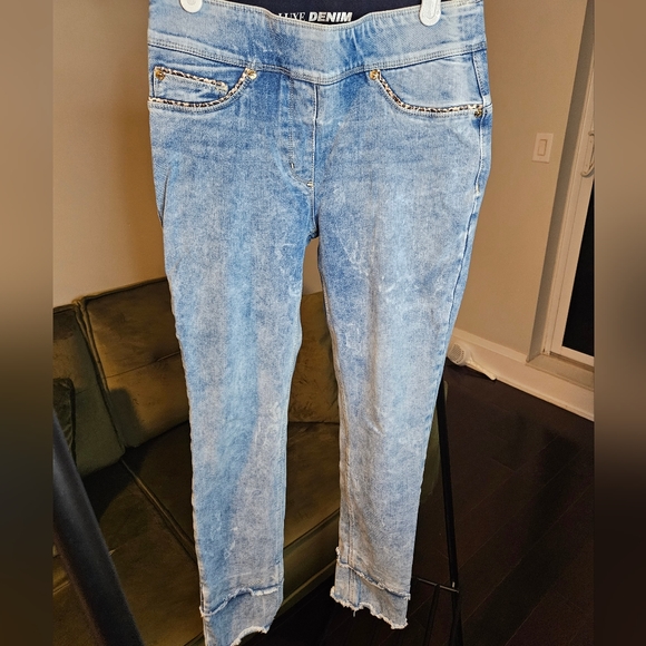 Skinny Jeans - Picture 4 of 8